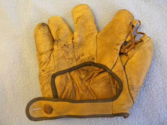 Johnny Vergez Wilson 635 Back Doug